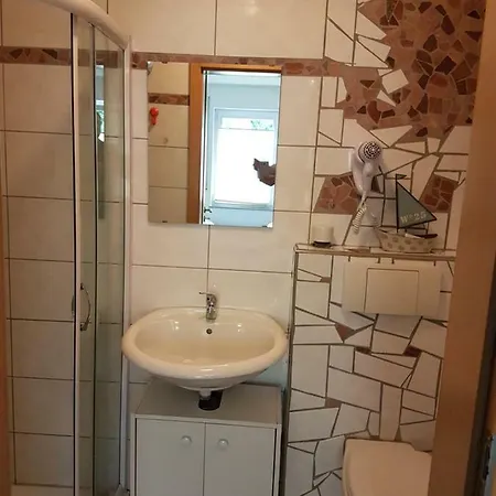 Gaestezimmer Auf Dem *